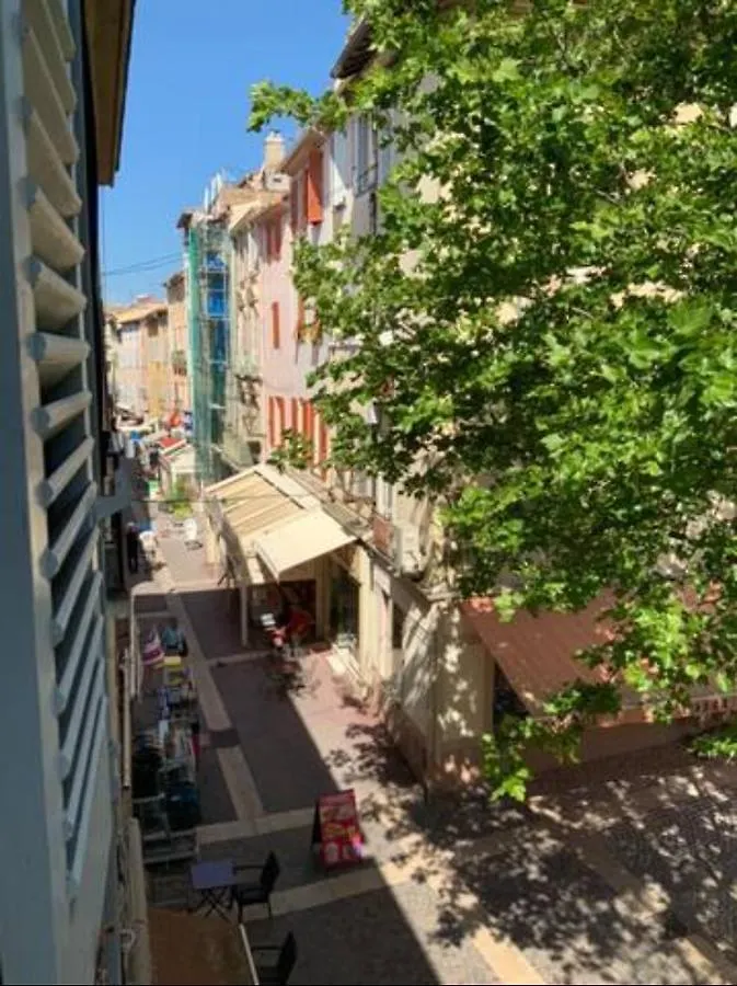 Centre Historique De Frejus - Face A La Mairie Apartment