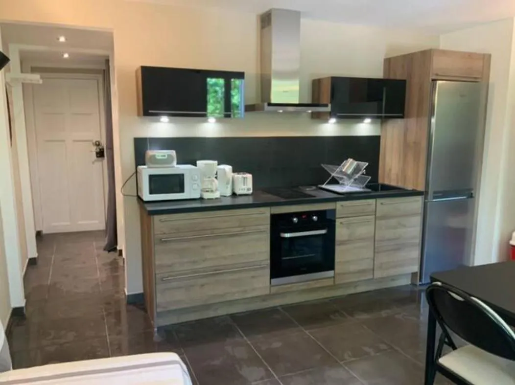 Centre Historique De Frejus - Face A La Mairie Apartment 0*,  France